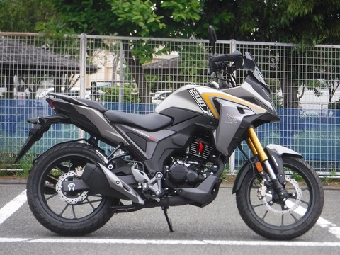 ホンダ　CB200X　茅ヶ崎